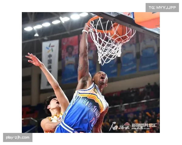 新疆队大胜广州止住四连败 首节即建立两位数优势 新疆队大胜广州止住四连败 首节即建立两位数优势